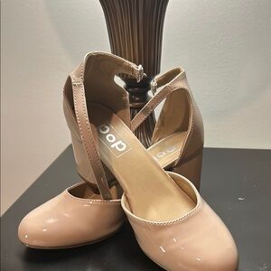 Women's Nude Heels